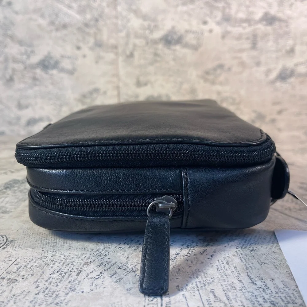Calvin Klein Soft Travel T Clutch/organizer